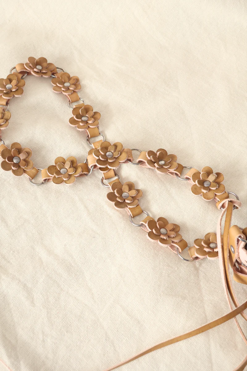 Daisy Chain Leather Belt in Fawn Beige - Free Size - Image 2