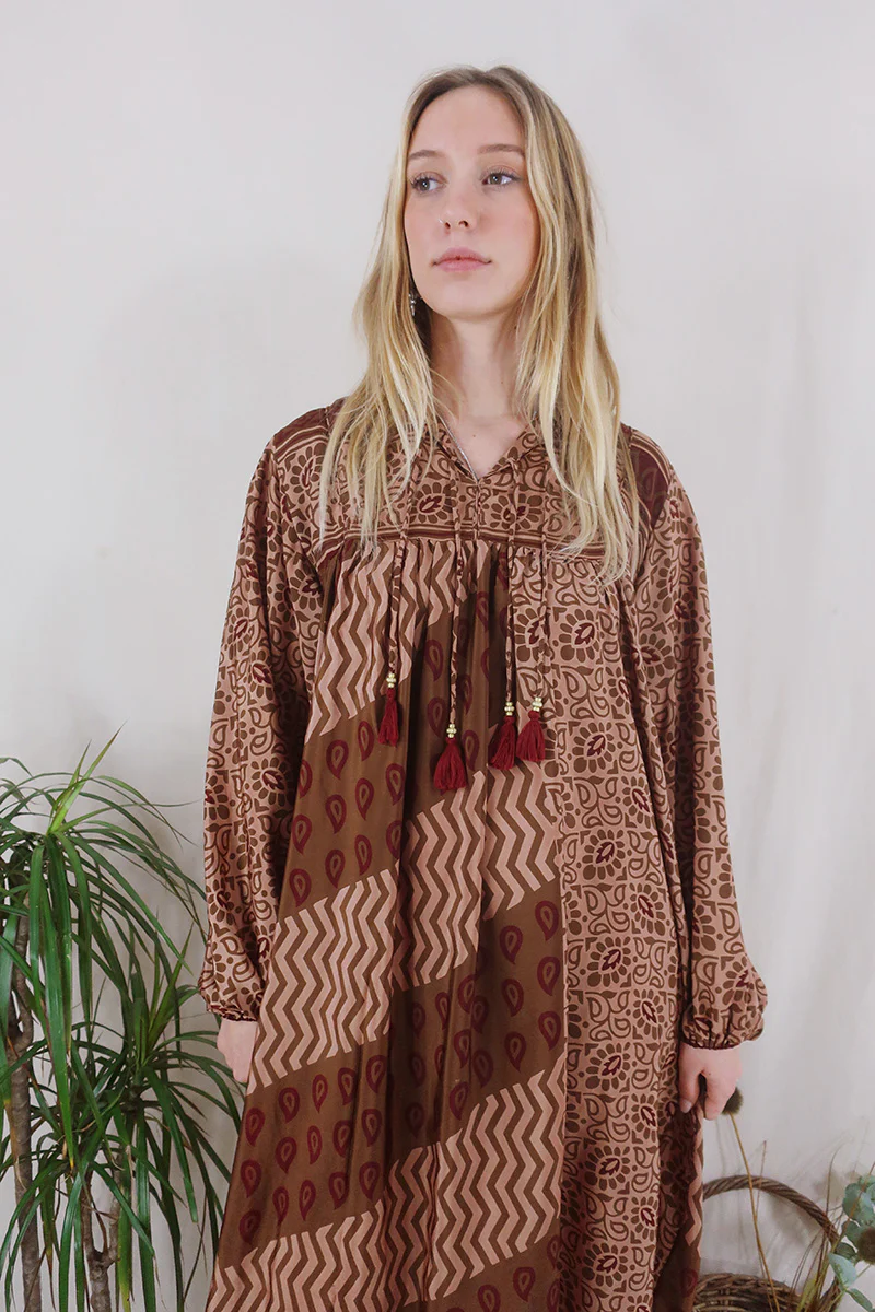 Daphne Dress - Raffia Tan & Ruby Chevron - Vintage Sari - Size S/M - Image 2