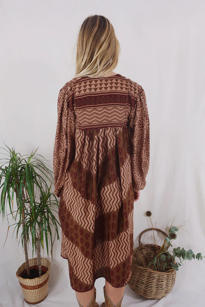 Daphne Dress - Raffia Tan & Ruby Chevron - Vintage Sari - Size S/M - Image 3