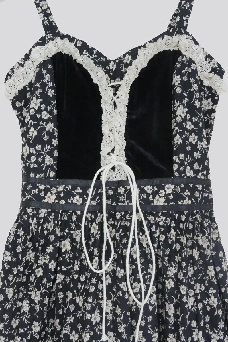 Darcy Maxi Dress in Gothic Galloway Black - Image 4
