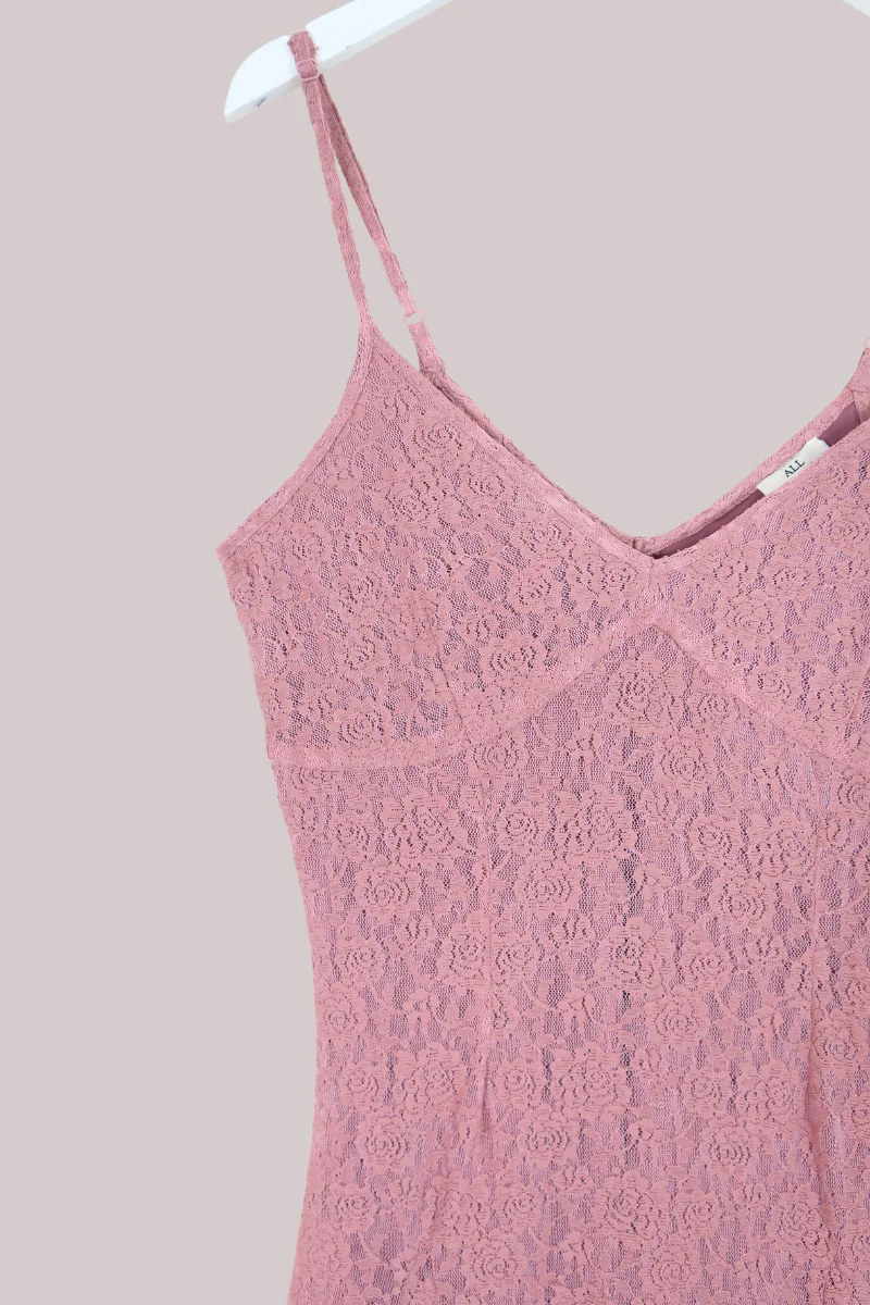 Eliza Maxi Dress in Fairytale Pink Lace - Image 4
