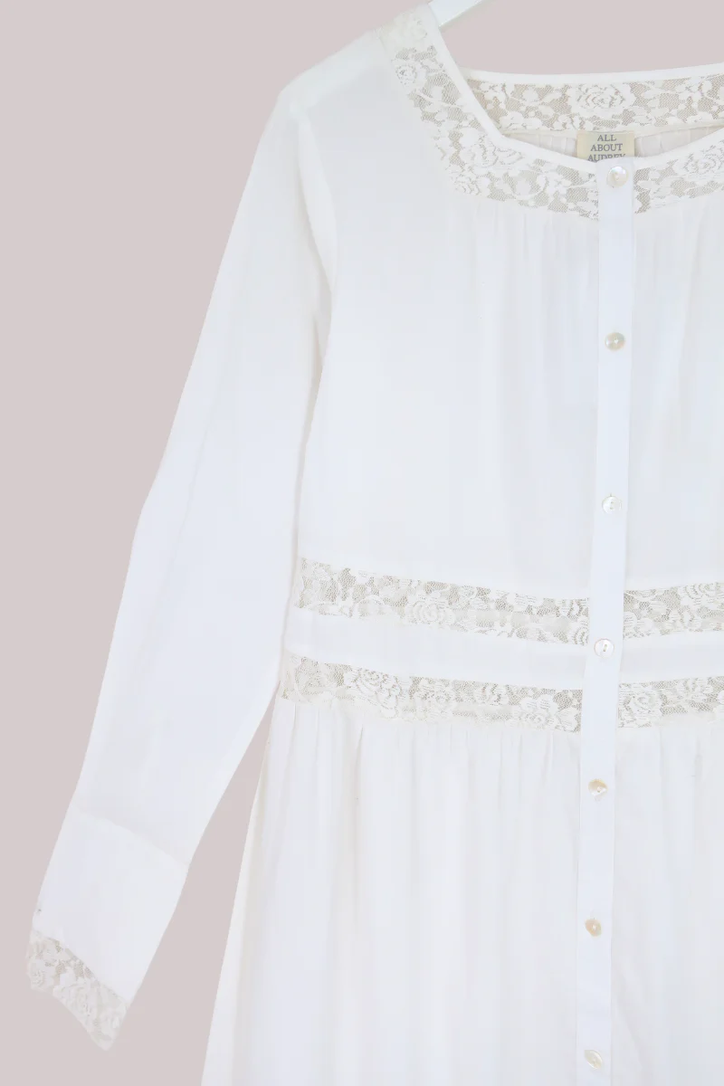 Elizabeth Button-Up Maxi in Diary White Lace - Image 4