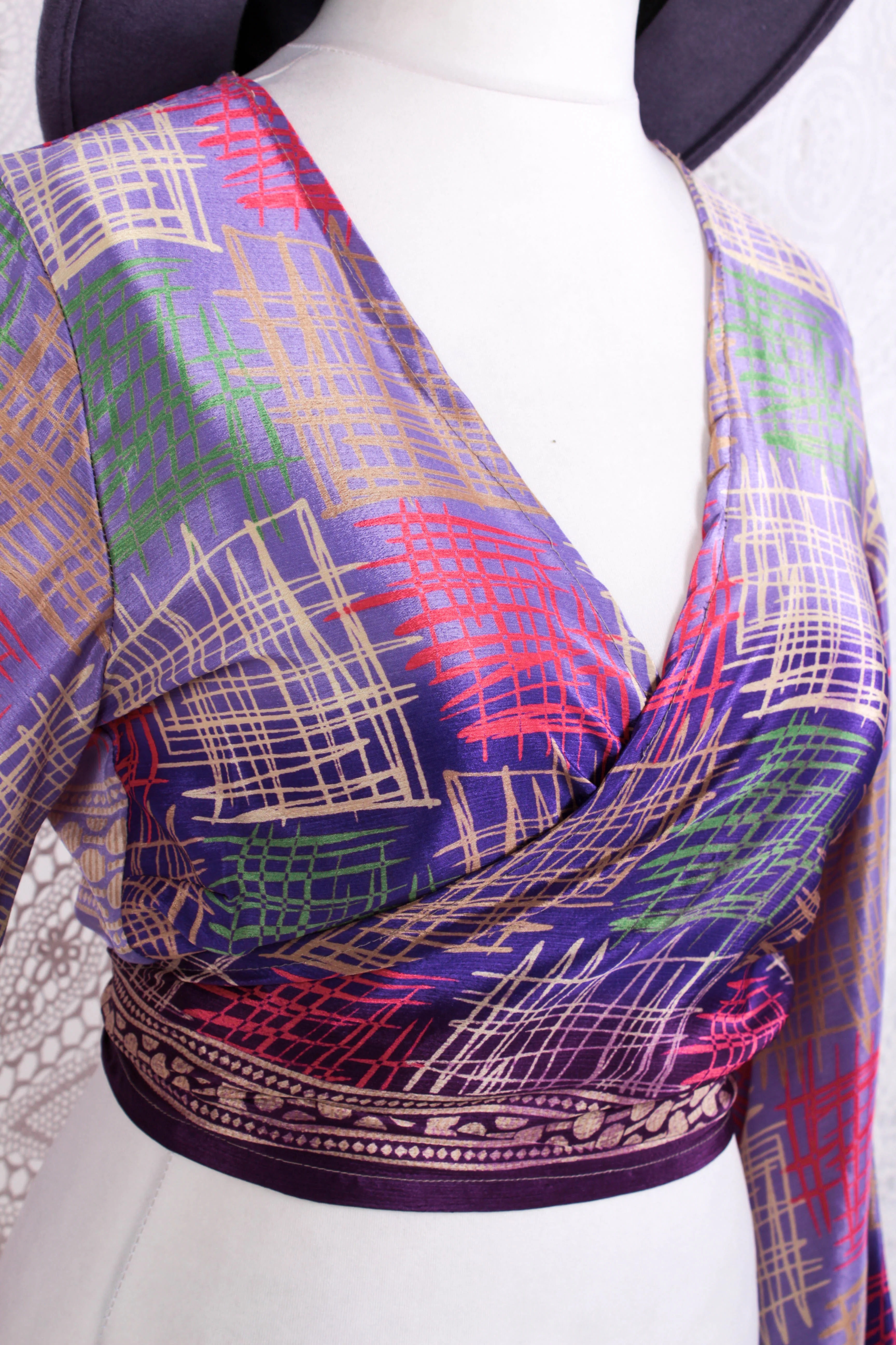 Gemini Wrap Top -  Vintage Sari - Lavender & Violet Graphic - S/M - Image 4