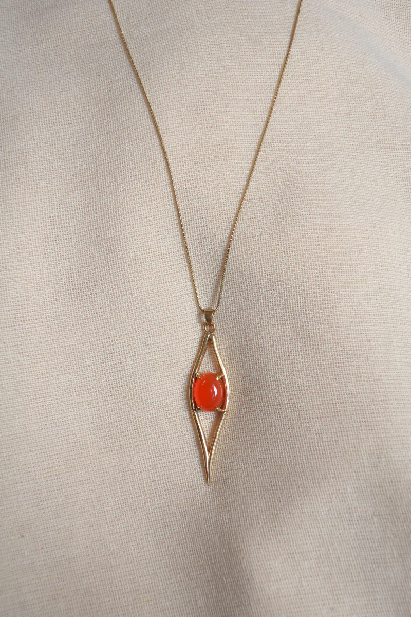 Iris Pendant Necklace in Gold with Carnelian