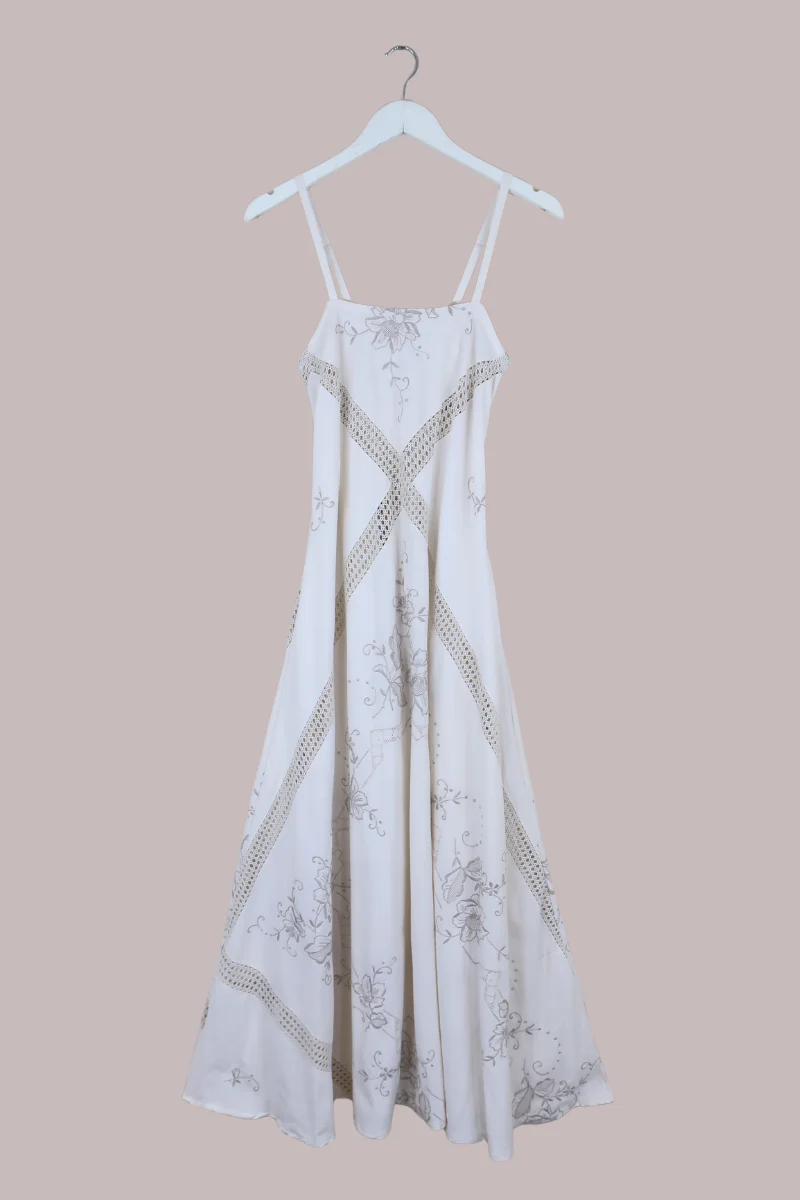 Juliet Vintage Tablecloth Maxi Dress in Feather Quill Floral Crochet