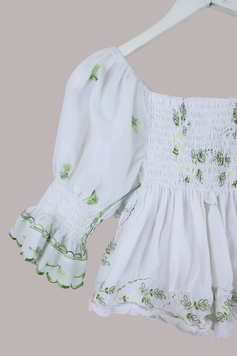 Lucia Vintage Tablecloth Ruched Top in White Daffodils - Image 2