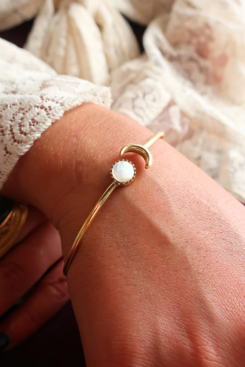 Moonlit Bangle in Gold with White Moonstone - Image 3