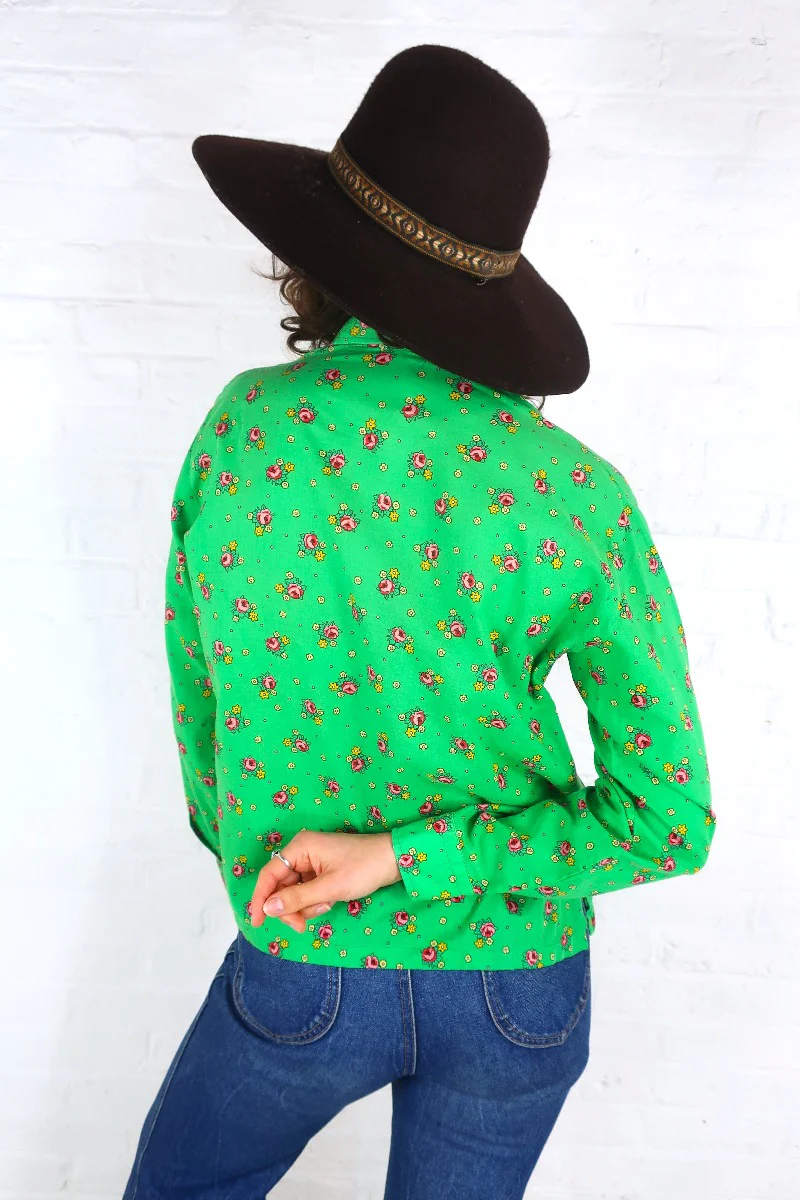 Vintage 70s Shirt - Spring Green Sweet Blossom Print - Size M/L - Image 4