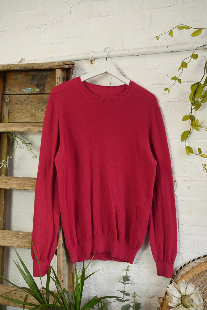 Vintage Cashmere Jumper in Raspberry Crush - Size L
