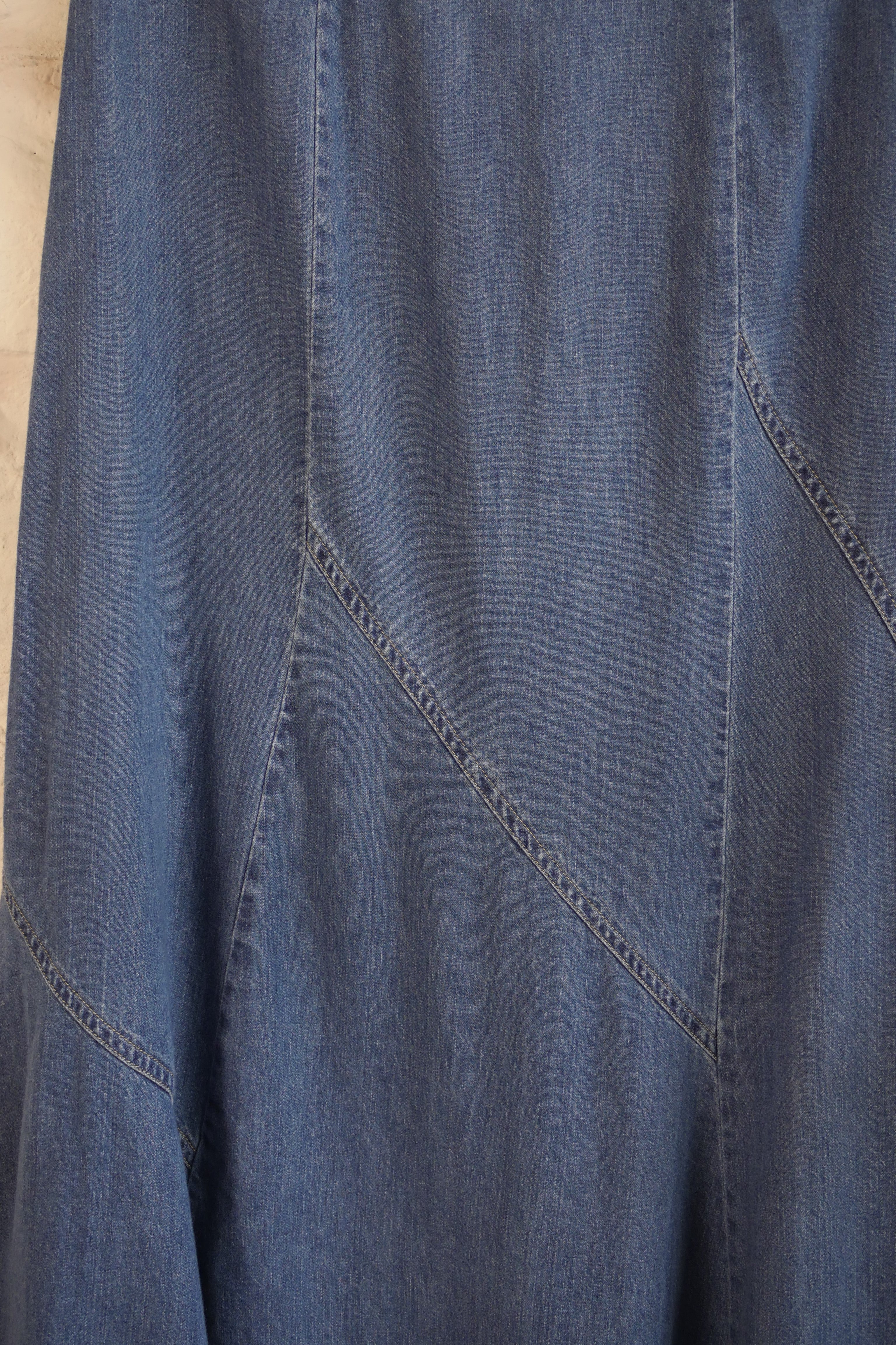 Vintage Denim Skirt - Mid Blue 90's Style Flare Midi - Size W36 - Image 4