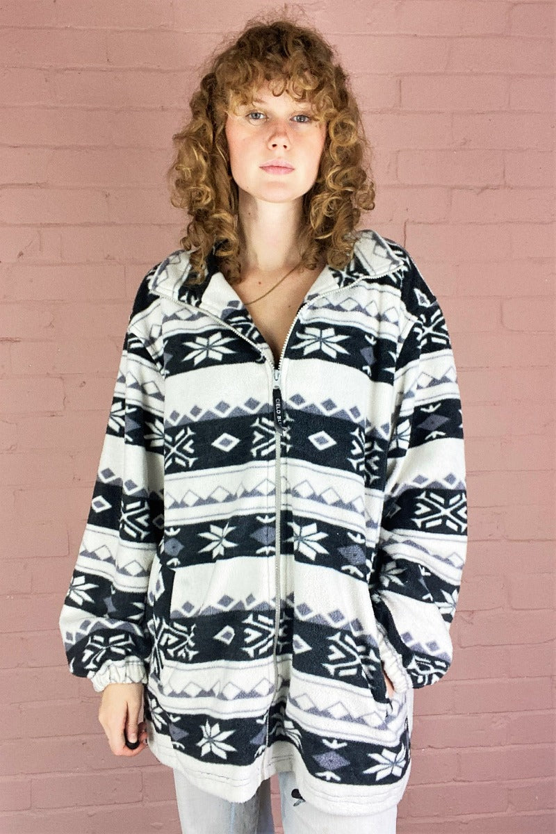 Vintage Fleece - Black, White & Mauve Crystal Flurry - Free Size - Image 3