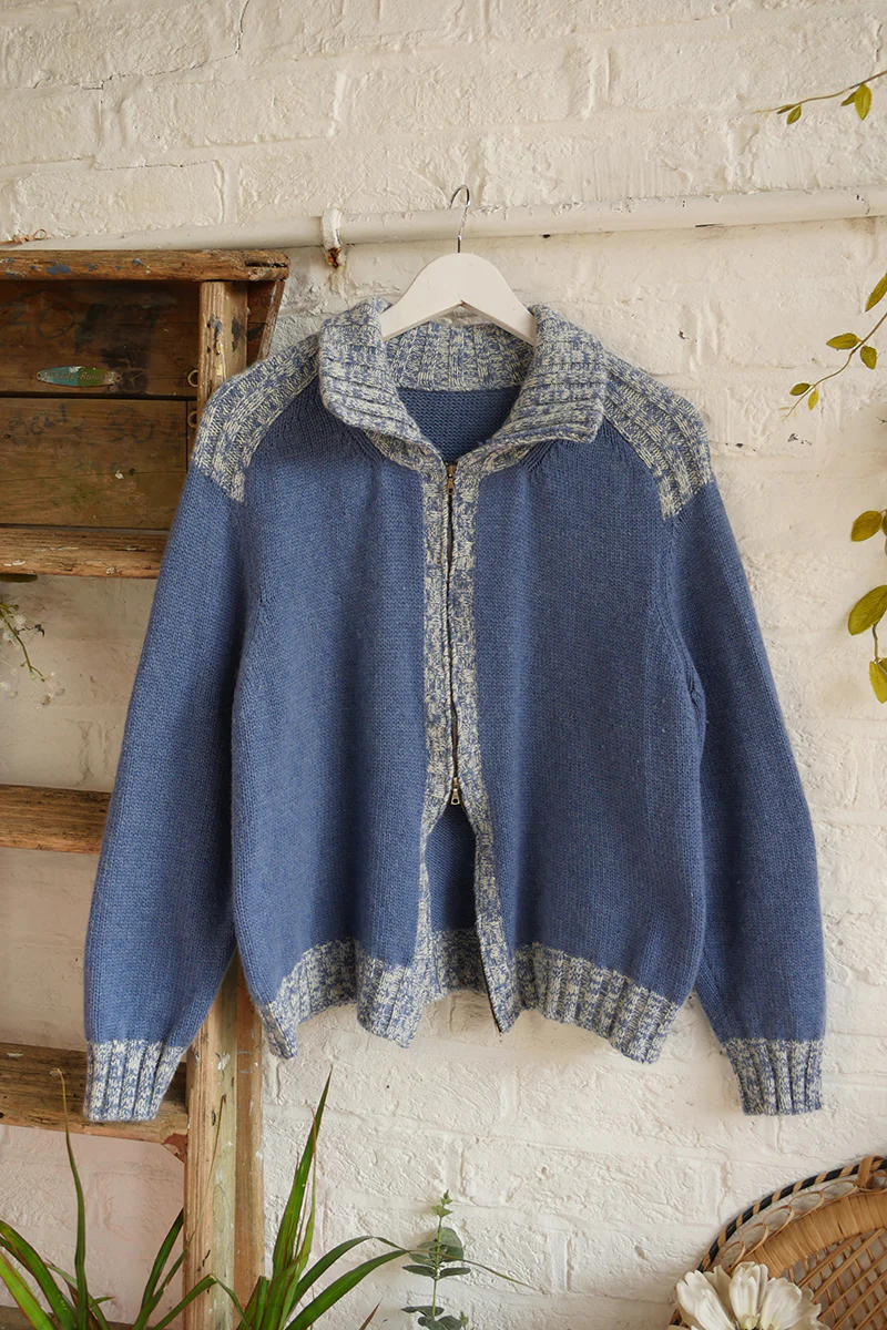 Vintage Knitwear - Clear Skies Double Zip - Size M/L