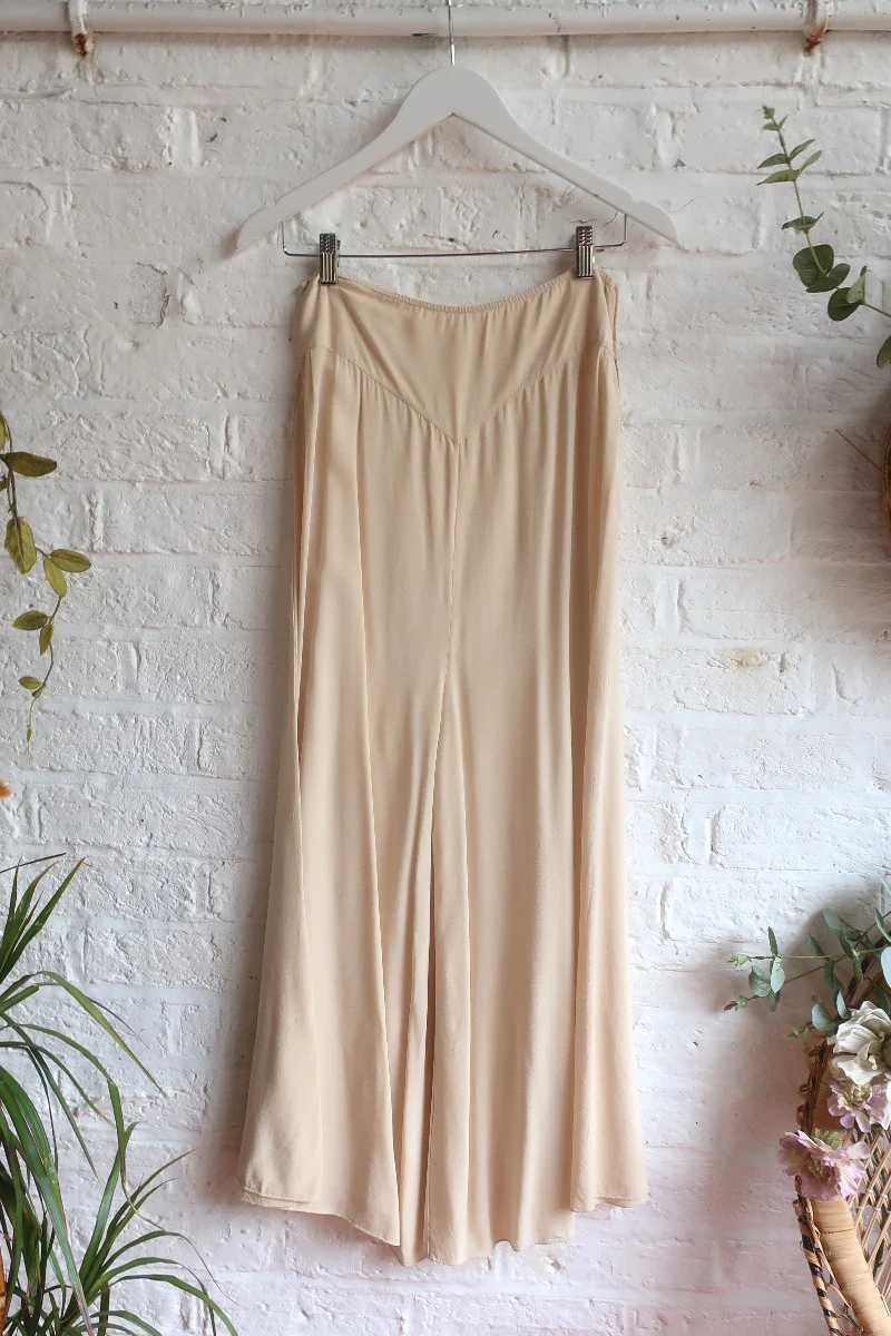 SALE | Vintage High Waisted Culottes - Pop the Champagne - W27 - Image 3